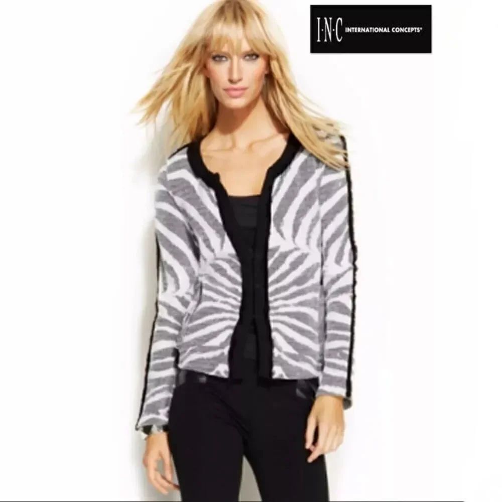 Zebra Print Jacquard Woven Clasped-Front Jacket
